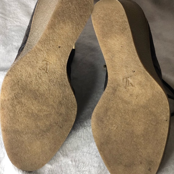 LOUIS VUITTON GREY BOOTS - Picture 4 of 5